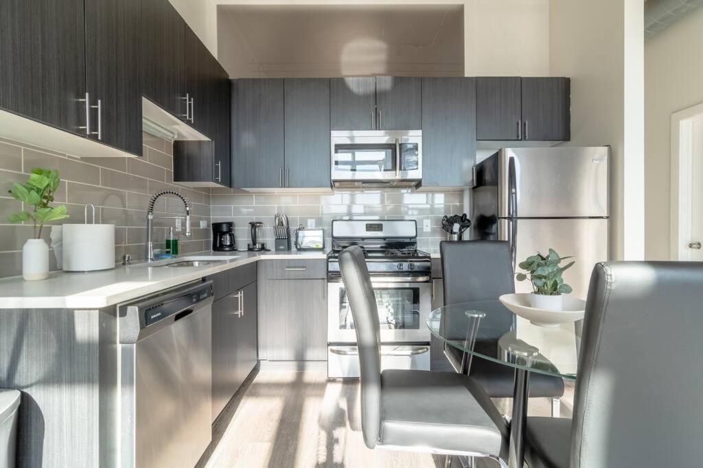 Mccormick Place Beautiful 2Br Apartment With Optional Parking Sleeps Up To 8 Near Soldier Field, Grant Park And Lakefront Trail Чикаго Екстериор снимка