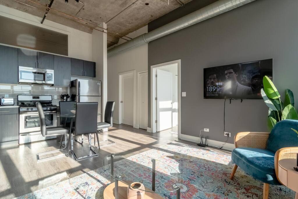 Mccormick Place Beautiful 2Br Apartment With Optional Parking Sleeps Up To 8 Near Soldier Field, Grant Park And Lakefront Trail Чикаго Екстериор снимка